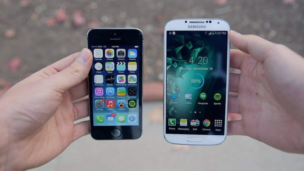 Samsung ios. Samsung Galaxy s5 vs iphone 5s. Iphone 4 и Samsung Galaxy s. Айфон 5 самсунг. Iphone Galaxy s4.